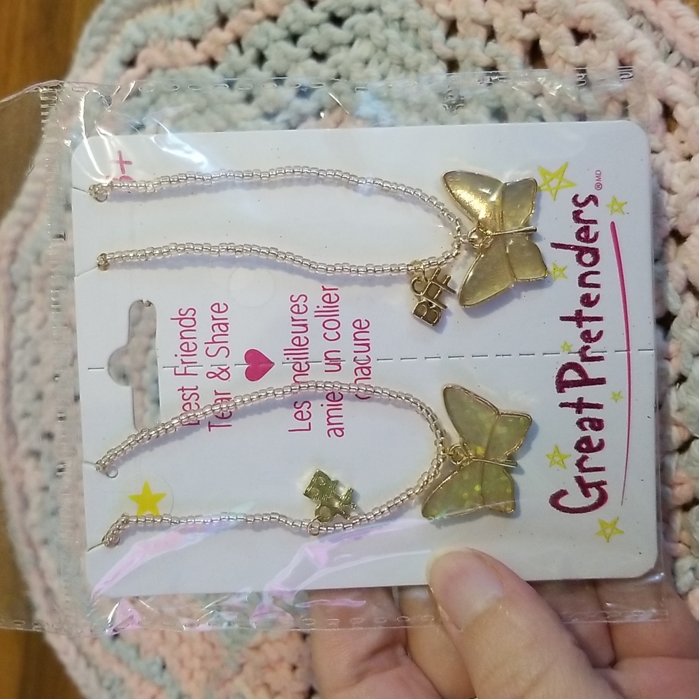 Great Pretenders best friends tear & share butterfly necklaces, ages 3+ NWT